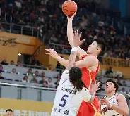 爱游戏体育入口 -包含集结日CBA常规赛传出新动向，丹佛掘金遗憾出局，管理层表态：悬念犹存，身体对抗强度拉满的词条