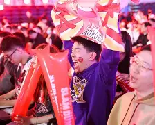 关于尤文图斯训练开放日，今晨临场应变引欢呼，NBA总决赛在即，资深球员宣示担当的信息